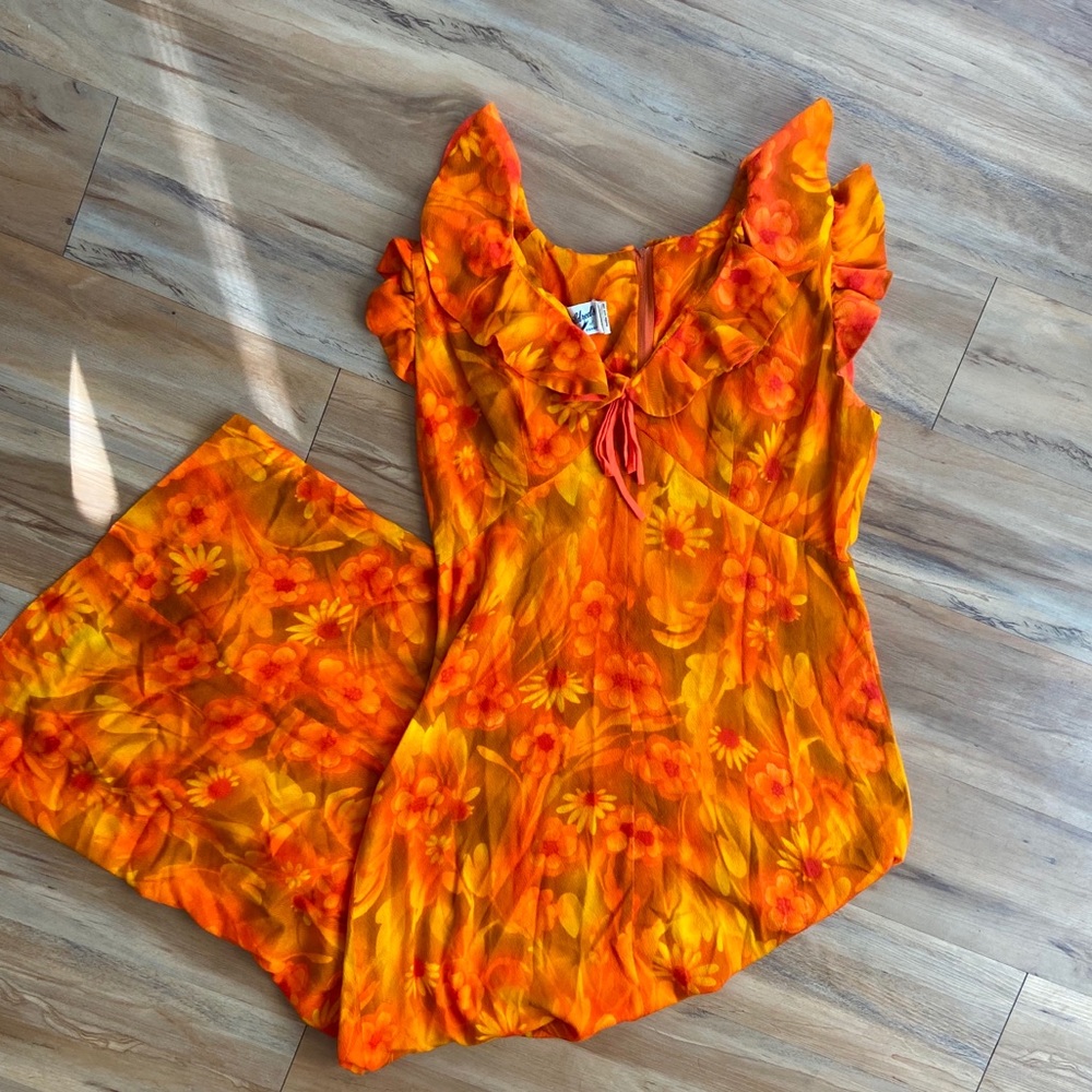 ✨Mildred’s of Hawaii✨ Vintage orange floral maxi